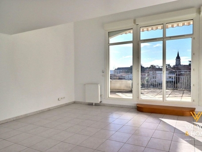 5 room luxury Flat for sale in Saint-Genis-Laval, Auvergne-Rhône-Alpes