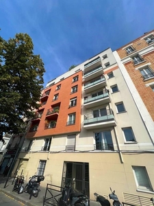 Appartement de luxe de 3 pièces en vente à Saint-Ouen, France