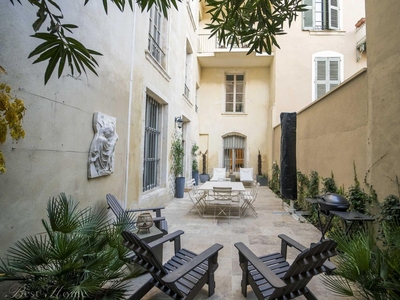 Appartement de luxe de 4 pièces en vente à Nîmes, Occitanie