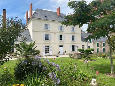20 room luxury House for sale in Nantes, France