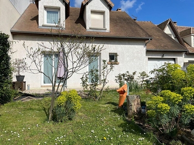Maison de prestige de 135 m2 en vente Marolles-en-Brie, Île-de-France