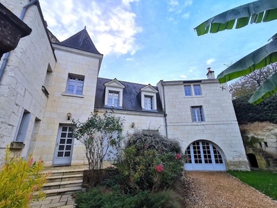 6 room luxury House for sale in Saumur, Pays de la Loire