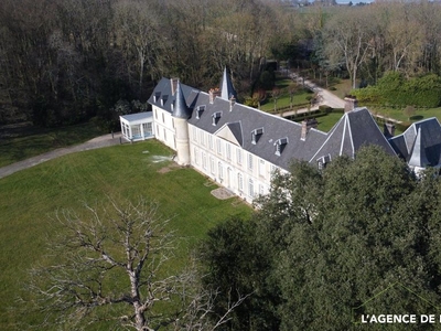 Prestigieux château de 1200 m2 en vente - Bouquelon, France