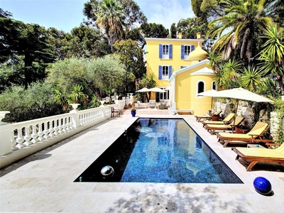 Villa de luxe de 10 pièces en vente Nice, Provence-Alpes-Côte d'Azur