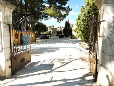 Villa de 6 pièces de luxe en vente Châteaurenard, Provence-Alpes-Côte d'Azur