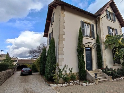 Villa de luxe de 10 pièces en vente Lons-le-Saunier, Bourgogne-Franche-Comté
