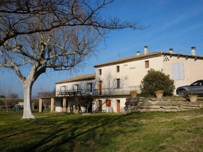 Villa de luxe de 10 pièces en vente Orange, Provence-Alpes-Côte d'Azur