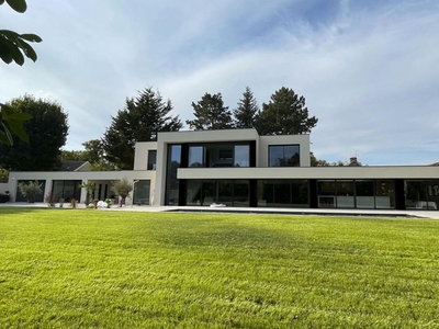 9 room luxury Villa for sale in Reims, Grand Est
