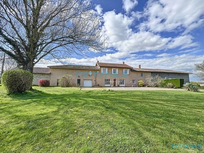 Maison de 3 chambres de luxe en vente à Châtillon-sur-Chalaronne, Auvergne-Rhône-Alpes
