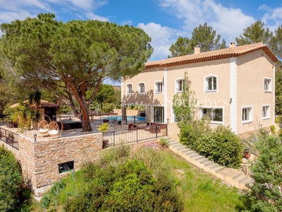 Maison de luxe de 10 pièces en vente à La Londe-les-Maures, Provence-Alpes-Côte d'Azur