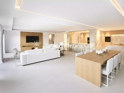 Prestigieux duplex de 315 m2 en vente Cannes, Provence-Alpes-Côte d'Azur