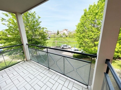 Appartement F3 de 62m2, terrasse, parking, cave à STRASBOURG Robertsau