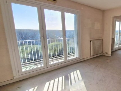 BLOIS 15 MINUTES A PIED DU CENTRE-VILLE - Appartement 118 m² offrant une vue panoramique sur la Loire