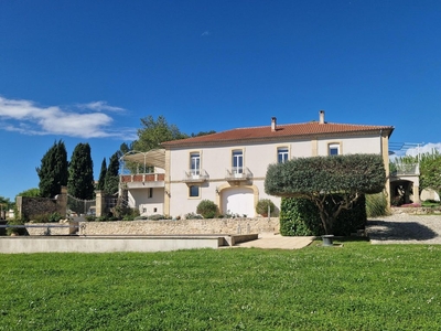 Maison de luxe de 28 pièces en vente à Moulézan, Occitanie
