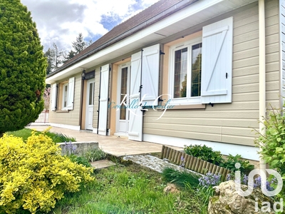 Maison 6 pièces de 143 m² à Saint-Luperce (28190)