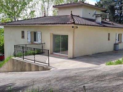 Maison traditionnelle 5 pièces de 125 m² à Bondigoux (31340)