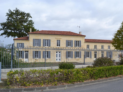Vente maison 6 pièces 280 m² Cognac (16100)