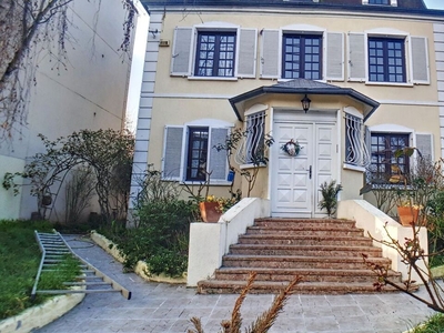Vente maison 7 pièces 140 m² Argenteuil (95100)