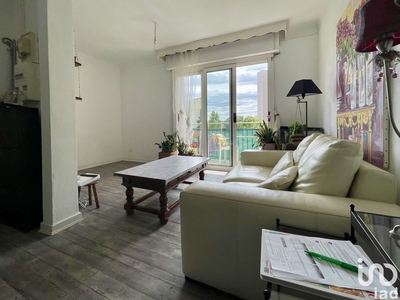 Appartement 4 pièces de 70 m² à Montigny-lès-Metz (57950)