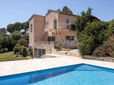 Maison de 8 chambres de luxe en vente à Vallauris, Provence-Alpes-Côte d'Azur