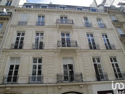 Appartement 5 pièces de 179 m² à Paris (75008)
