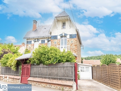 Maison 7 pièces de 175 m² à Montlhéry (91310)