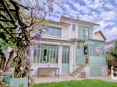 Maison traditionnelle 5 pièces de 127 m² à Le Perreux-sur-Marne (94170)