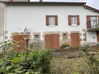 Vente maison 4 pièces 87 m² Bourganeuf (23400)