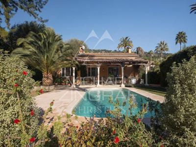 2 bedroom luxury Villa for sale in Cannes, France