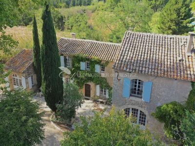 Villa de luxe de 8 pièces en vente Cavaillon, Provence-Alpes-Côte d'Azur