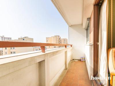 Appartement 2 pièces de 44 m² avec balcon - Immeuble avec piscine et toit terrasse - Métro Plaisance - Rue Georges Pitard - Paris