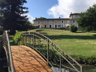 24 room luxury Villa for sale in Angoulême, Poitou-Charentes