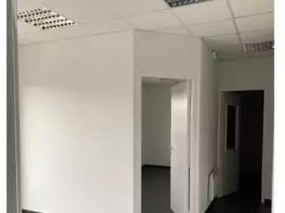 Location de bureau de 220 m² à Guipavas - 29490