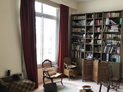 Appartement 2 pièces de 64 m² à Paris (75011)