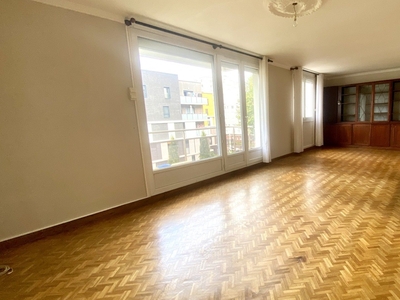 Appartement 4 pièces de 98 m² à Maromme (76150)