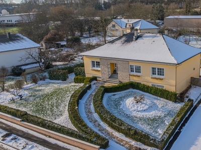 Maison traditionnelle 9 pièces de 251 m² à Breistroff-la-Grande (57570)