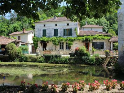 Villa de luxe de 14 pièces en vente Bourdeilles, Nouvelle-Aquitaine