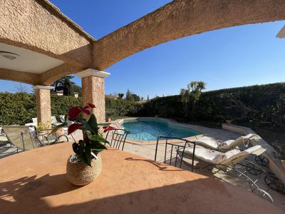 Villa de 4 chambres de luxe en vente Sanary-sur-Mer, Provence-Alpes-Côte d'Azur