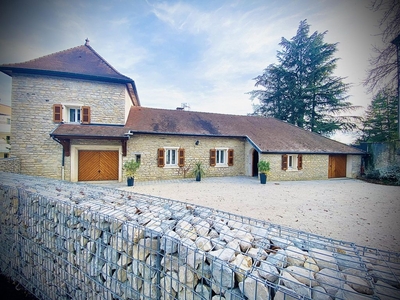 Luxury House for sale in Besançon, France