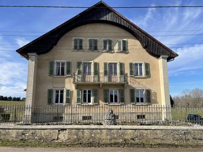 Maison de luxe de 12 pièces en vente à Grand'Combe-des-Bois, Bourgogne-Franche-Comté