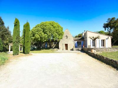 Maison de luxe de 8 pièces en vente à Uzès, Occitanie