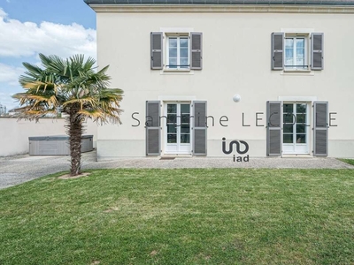 Vente maison 6 pièces 223 m² Bailly-Romainvilliers (77700)