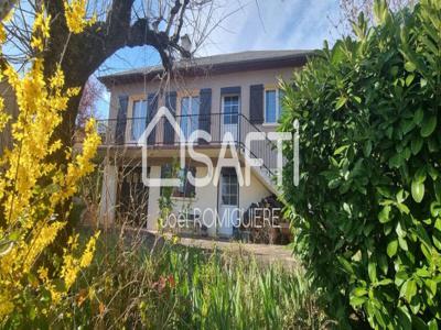 Vente maison 7 pièces 153 m² Marcillac-Vallon (12330)