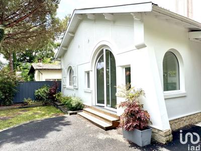 Maison 4 pièces de 140 m² à Andernos-les-Bains (33510)