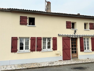 Vente maison 4 pièces 114 m² Saint-Aubin-le-Cloud (79450)