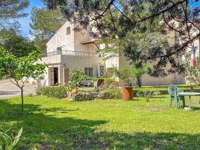 Vente maison 5 pièces 174 m² Nîmes (30000)