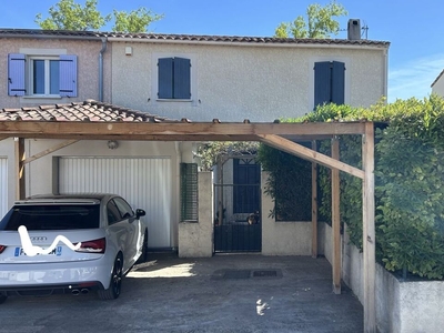 Vente maison 5 pièces 97 m² L'Isle-sur-la-Sorgue (84800)