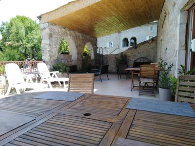 Chambre Guyot - Suite pour 2 personnes en Ardèche méridionale avec SPA