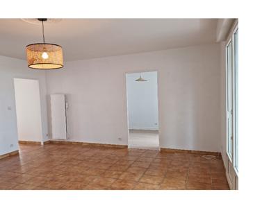 Appartement entièrement renové 3 pièces 63.02 m2 à Saujon