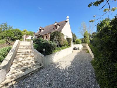 Vente maison 8 pièces 153 m²